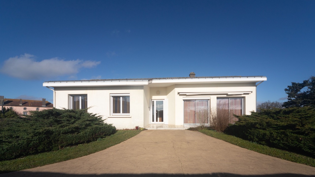 Photo of Outdoor in LAbsie