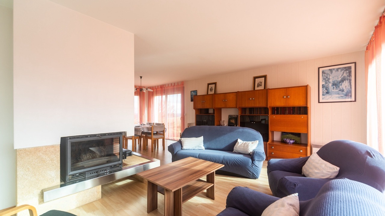 Photo of Livingroom in LAbsie