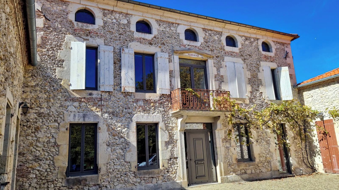 Photo of Outdoor in Cachen