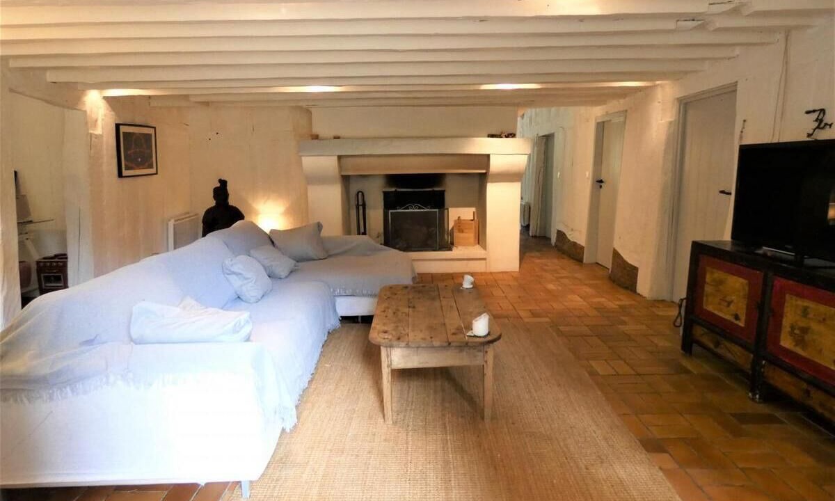 Photo of Livingroom in Commensacq