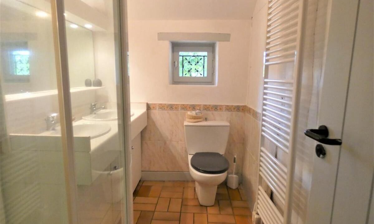 Photo of Bathroom in Commensacq