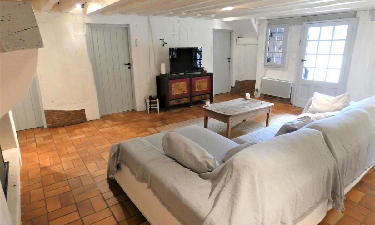 Photo of Livingroom in Commensacq