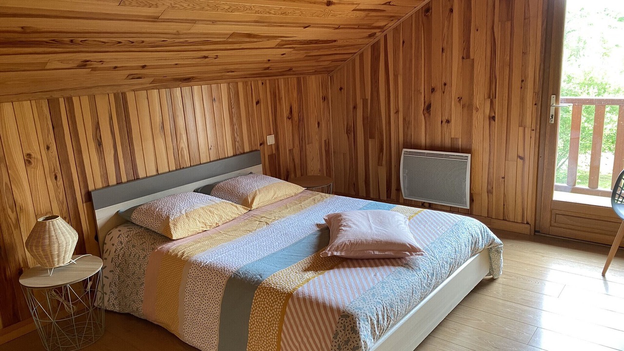 Photo of Bedroom in Yssandon