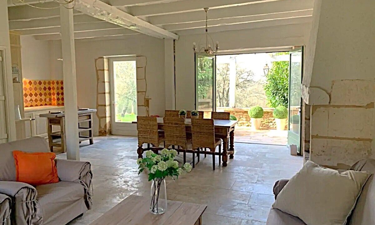 Photo of Livingroom in Bourrou