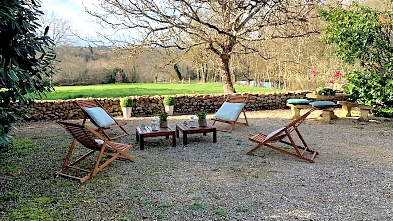 Photo of Patio Balcony in Bourrou