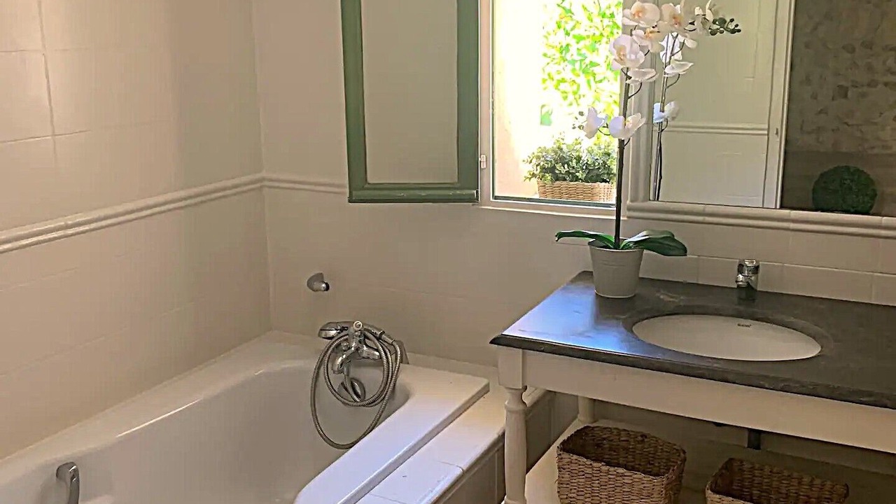 Photo of Bathroom in Bourrou
