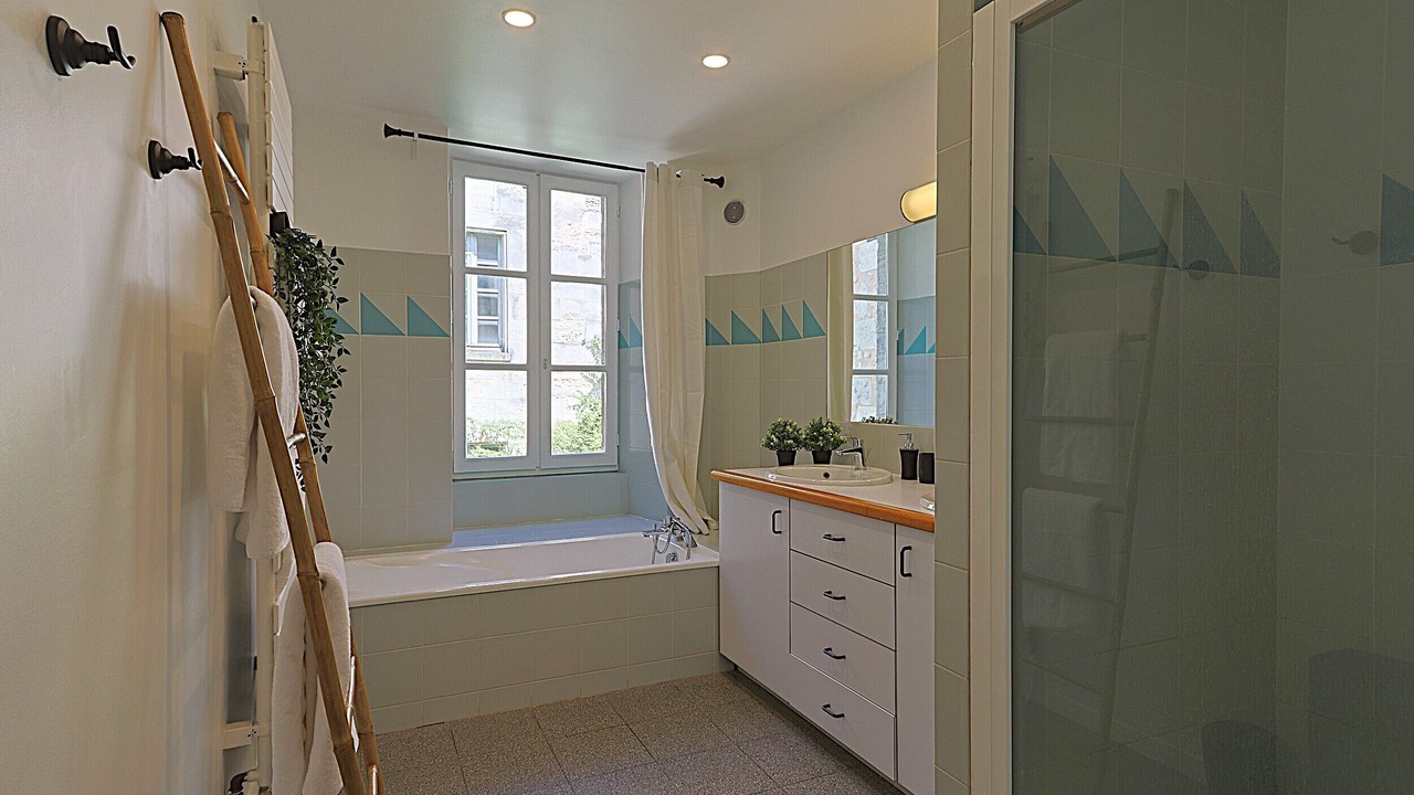 Photo of Bathroom in Perigueux