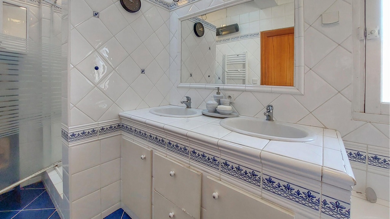 Photo of Bathroom in Ambares-et-Lagrave