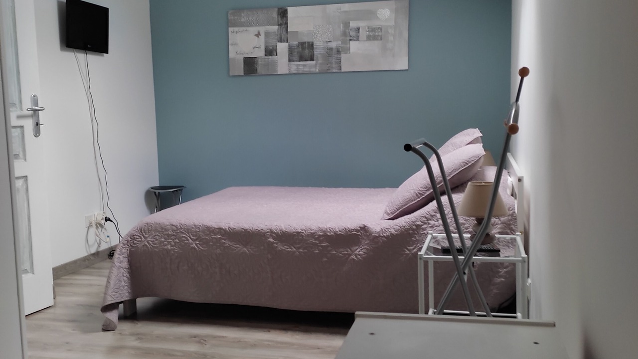 Photo of Bedroom in Salles-en-Toulon