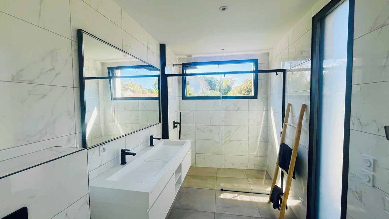 Photo of Bathroom in Cestas