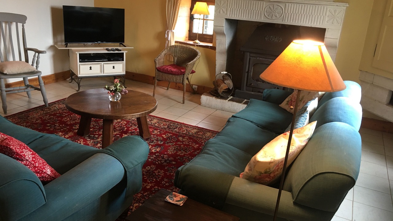 Photo of Livingroom in Saint-Quentin-de-Chalais