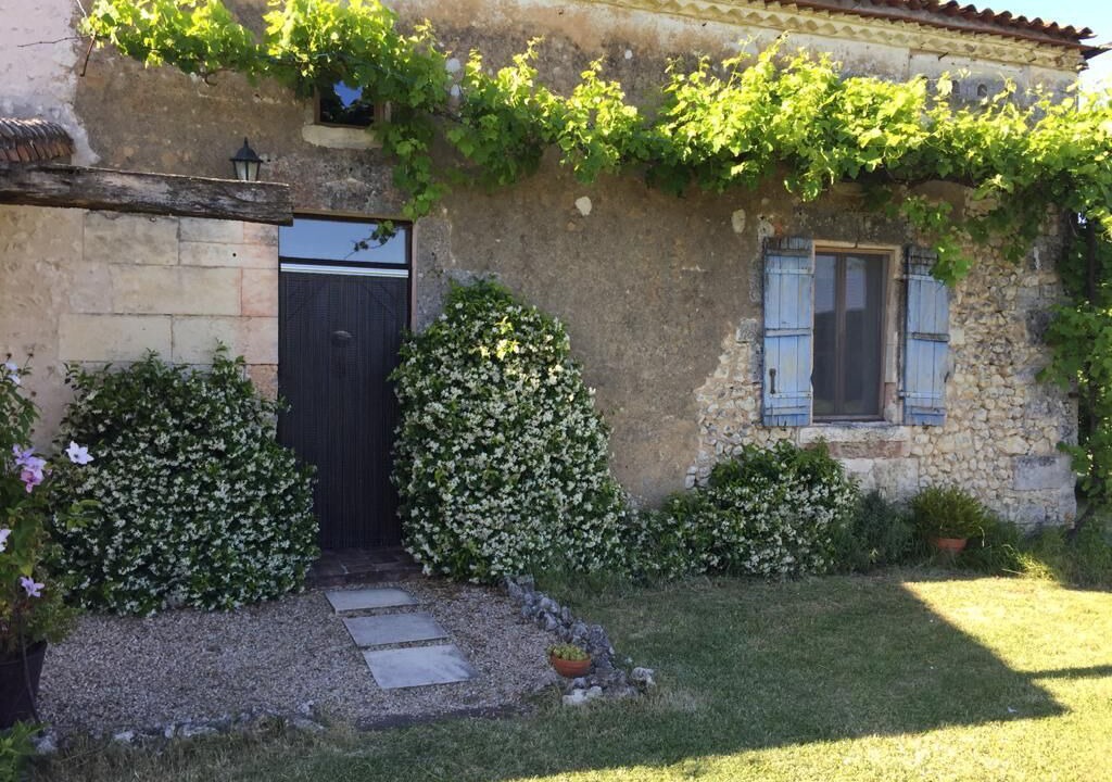 Photo of Outdoor in Saint-Quentin-de-Chalais