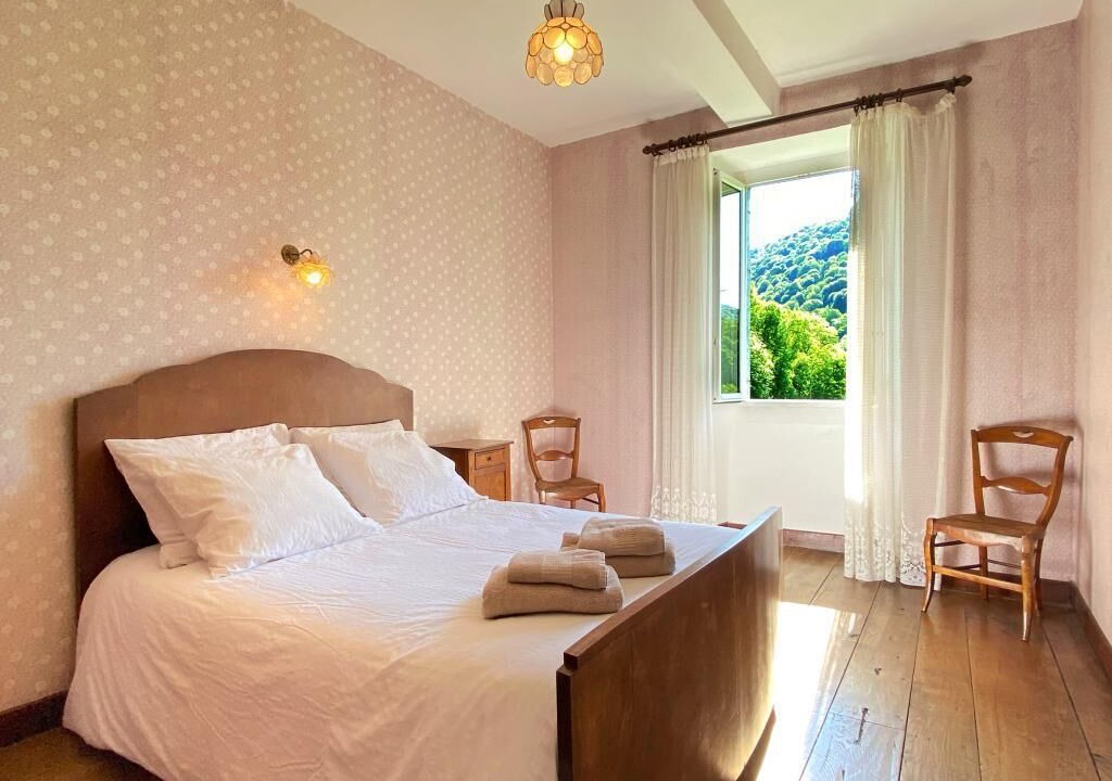 Photo of Bedroom in Issor
