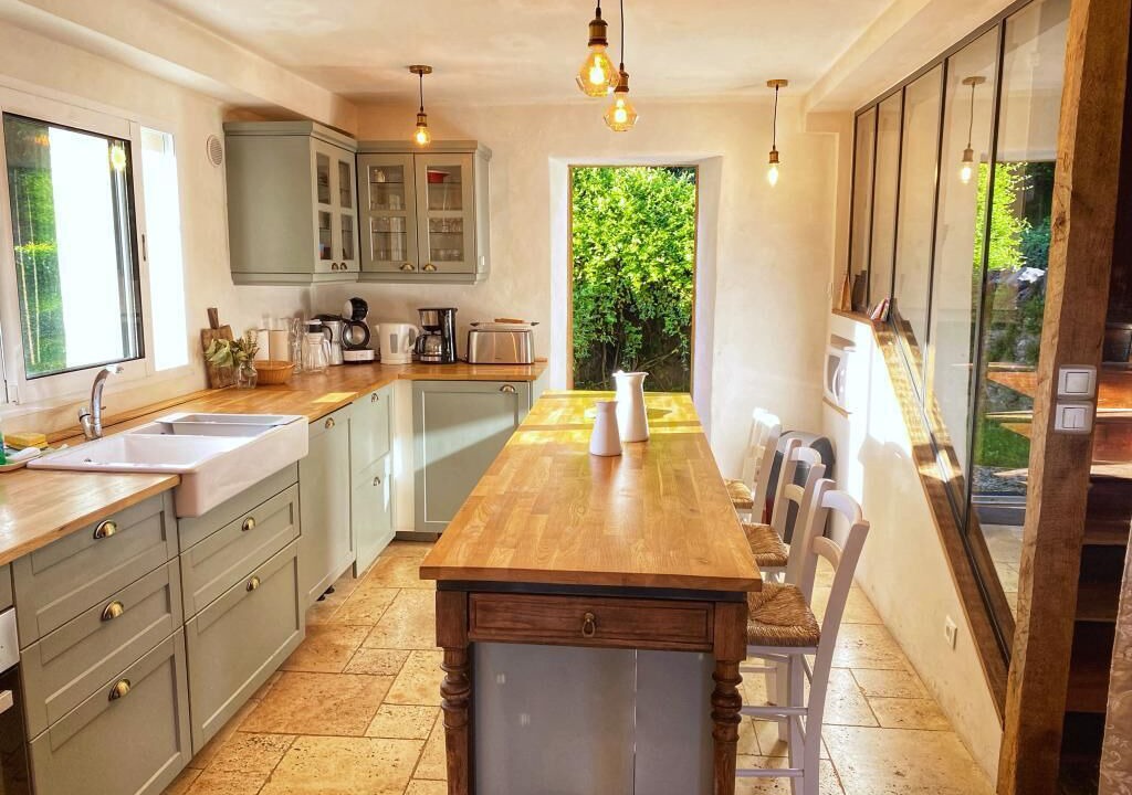 Photo of Kitchen in Issor