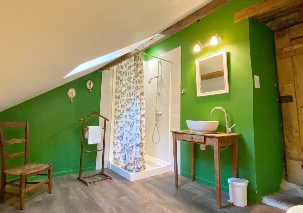 Photo of Bathroom in Issor