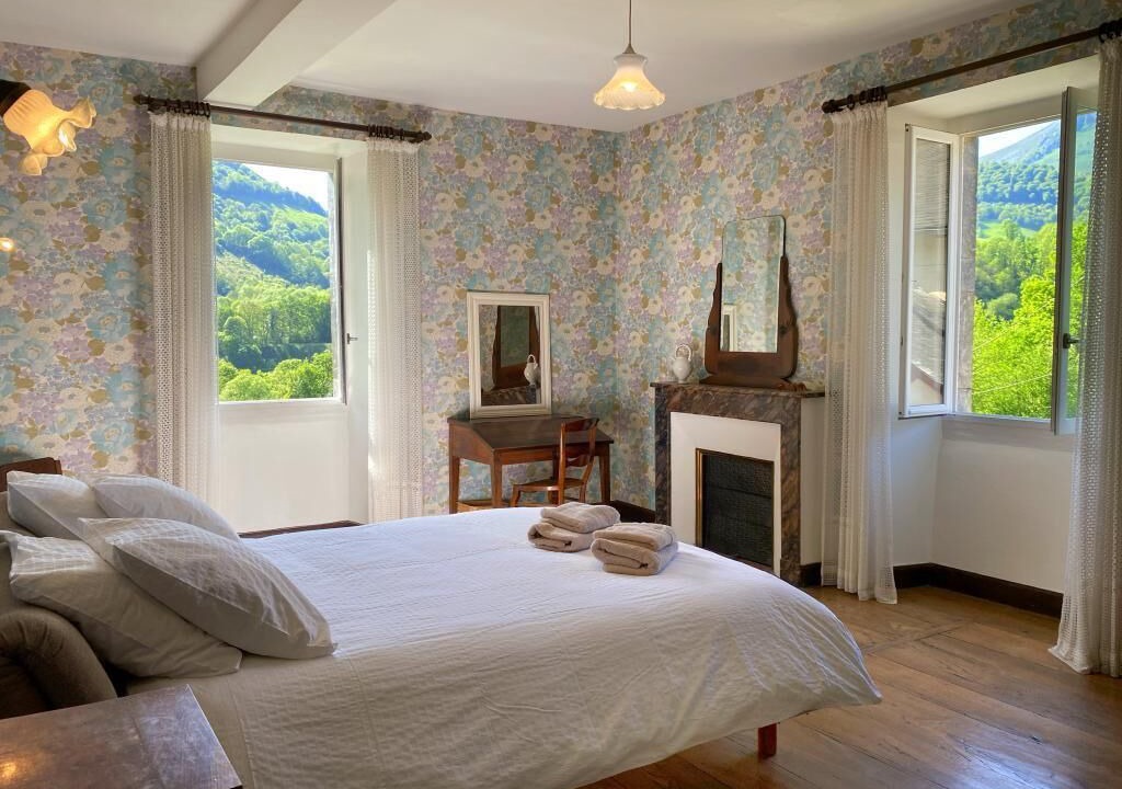 Photo of Bedroom in Issor