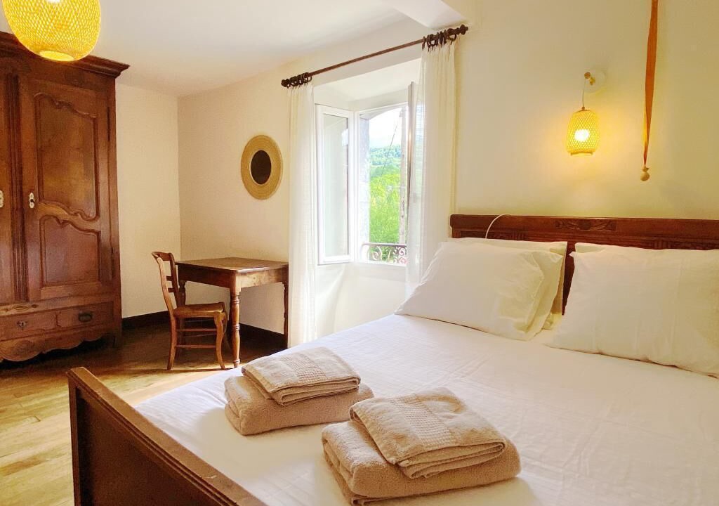 Photo of Bedroom in Issor