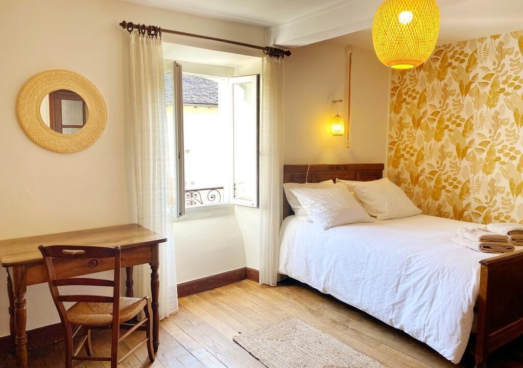Photo of Bedroom in Issor