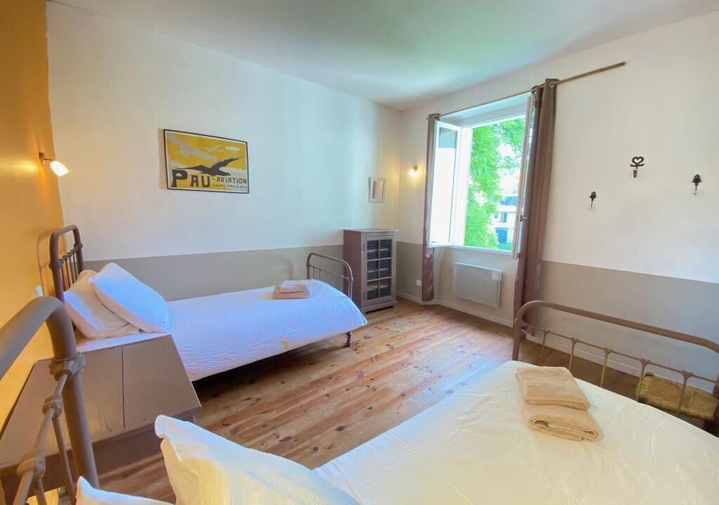 Photo of Bedroom in Issor