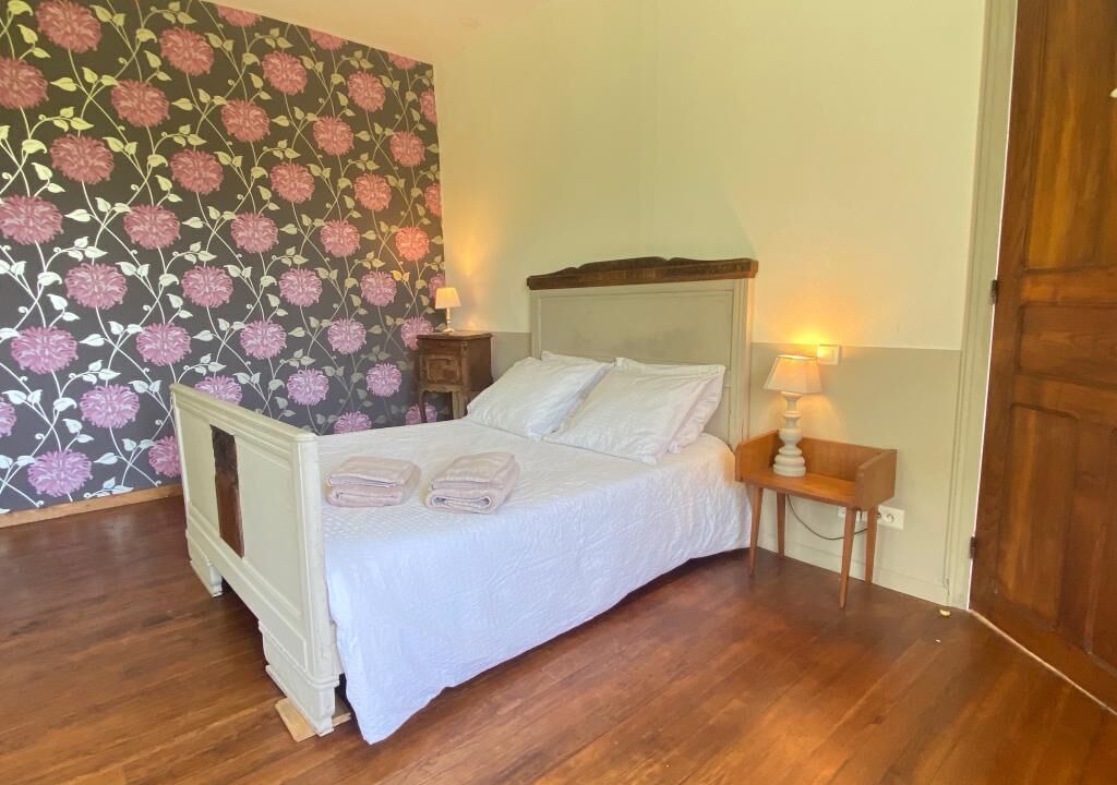 Photo of Bedroom in Issor