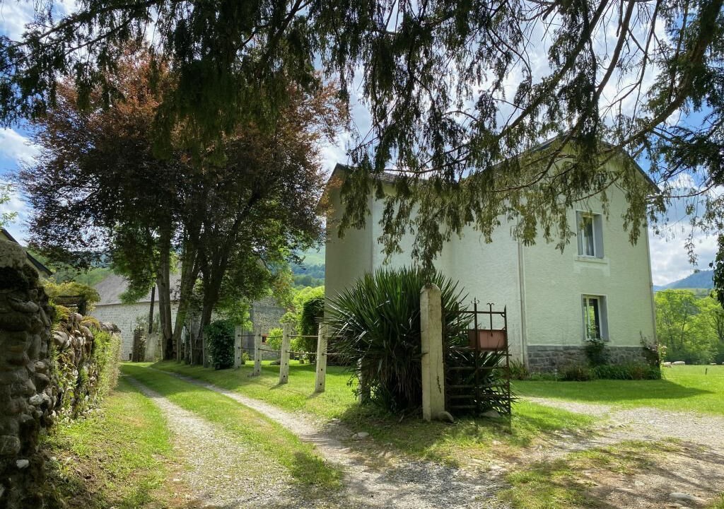 Photo of Outdoor in Issor