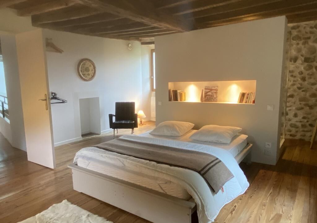 Photo of Bedroom in Issor