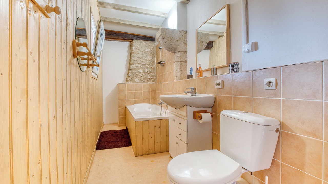 Photo of Bathroom in Festalemps