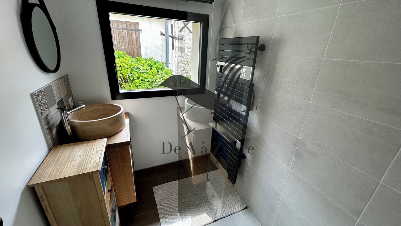 Photo of Bathroom in Port-des-Barques