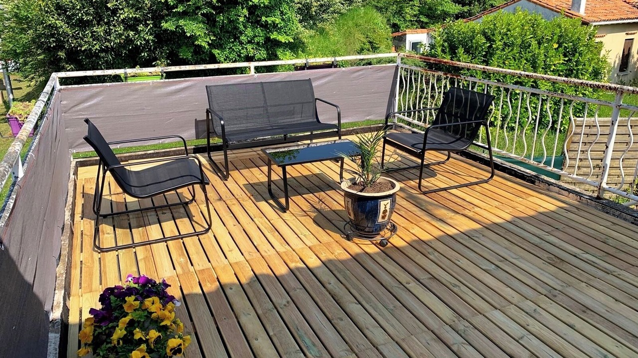 Photo of Patio Balcony in Chenac-Saint-Seurin-d'Uzet