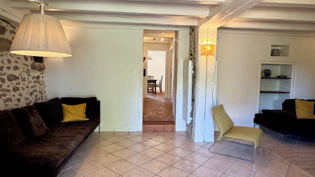 Photo of Livingroom in Ecuras