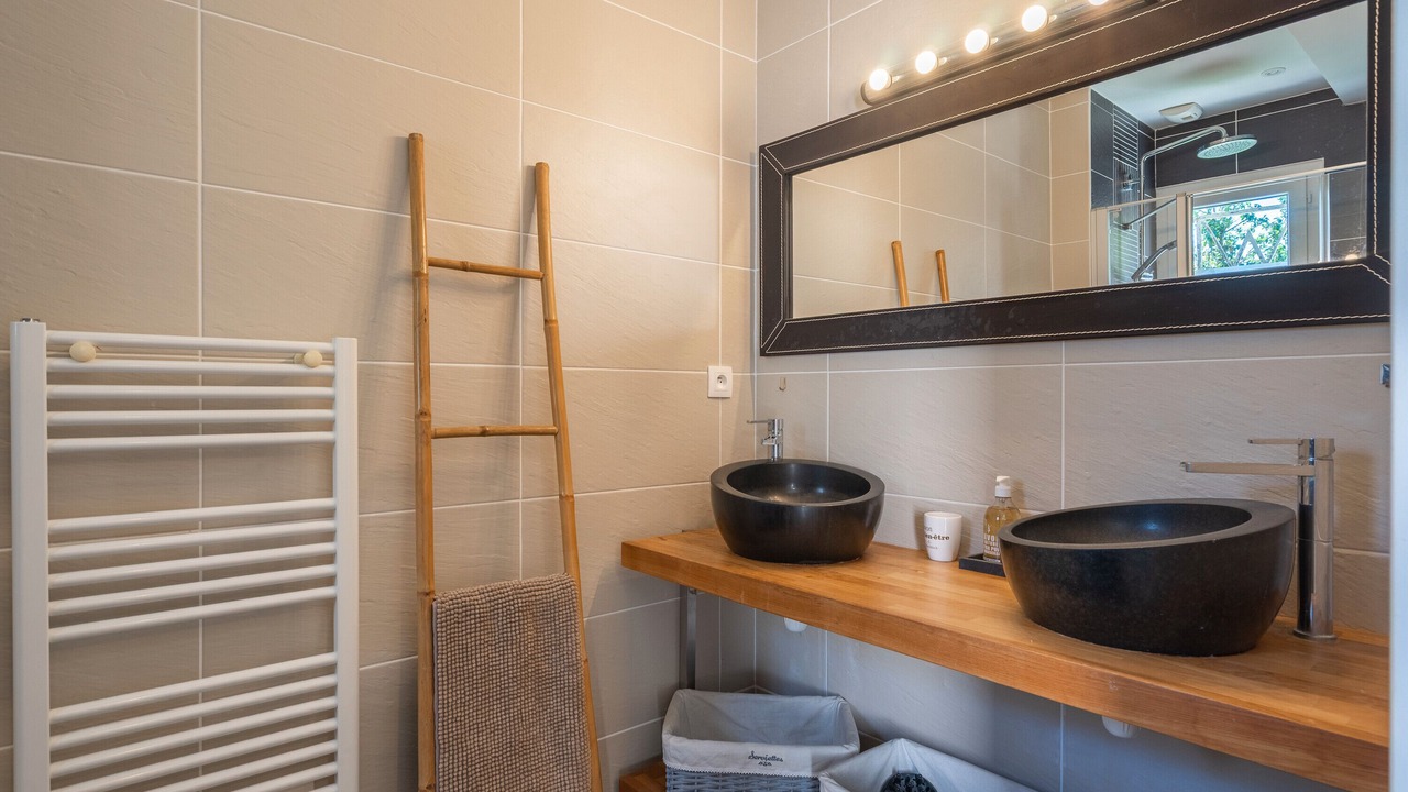 Photo of Bathroom in Vaux-sur-Mer