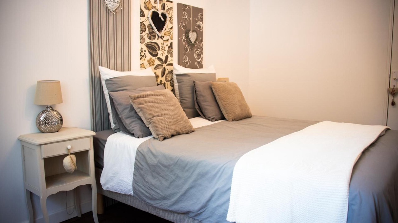 Photo of Bedroom in Rouille