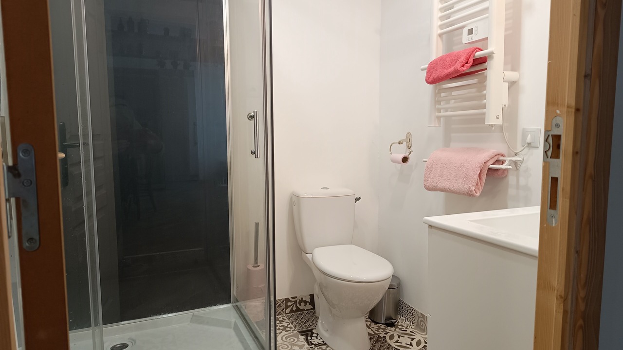 Photo of Bathroom in Javerlhac-et-la-Chapelle-St-Robert
