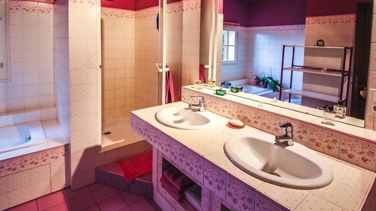 Photo of Bathroom in Courthezon