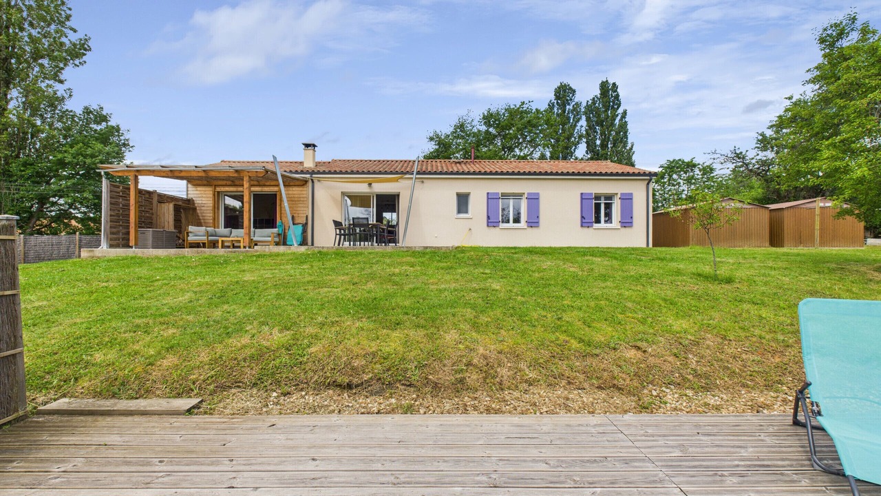 Photo of Patio Balcony in La Chapelle-Aubareil