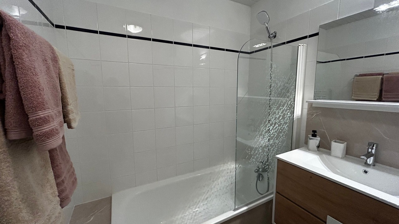 Photo of Bathroom in La Roche-Posay