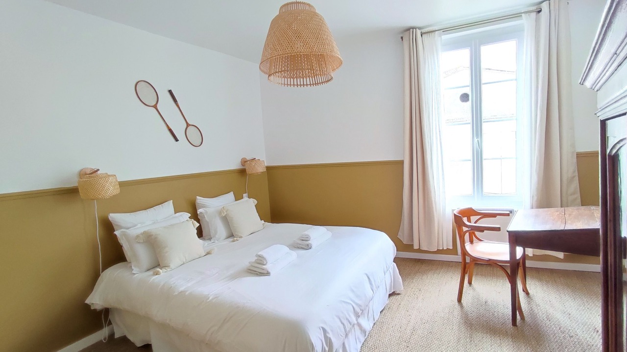 Photo of Bedroom in Fronsac