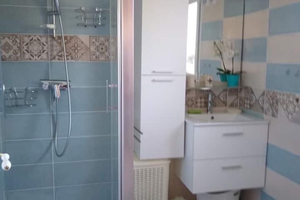 Photo of Bathroom in Cubnezais