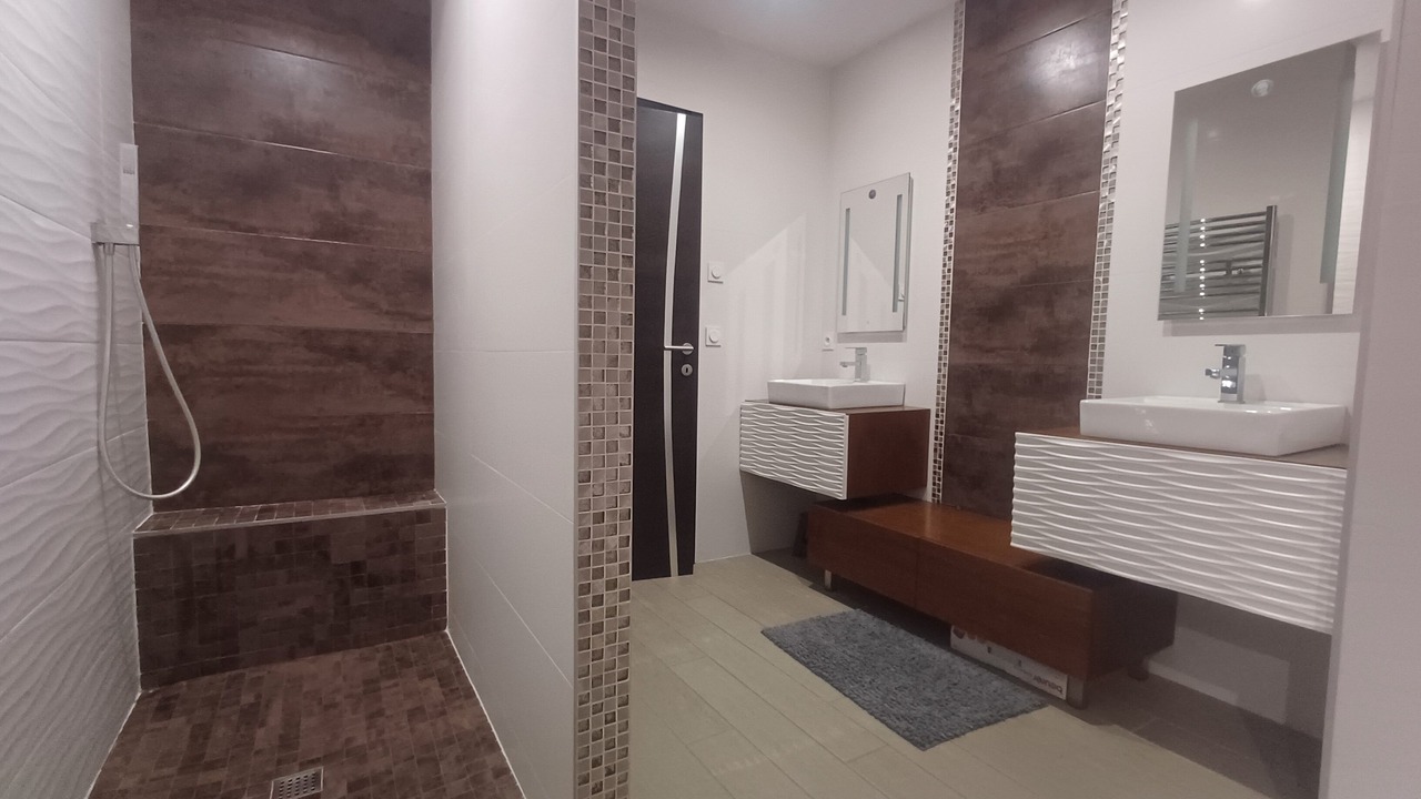 Photo of Bathroom in Camblanes-et-Meynac