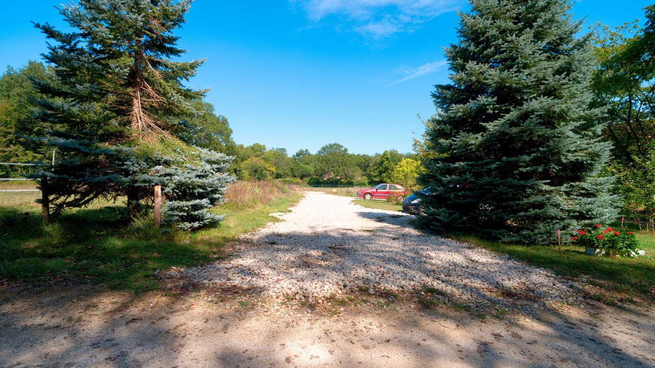 Photo of Outdoor in Meyrals