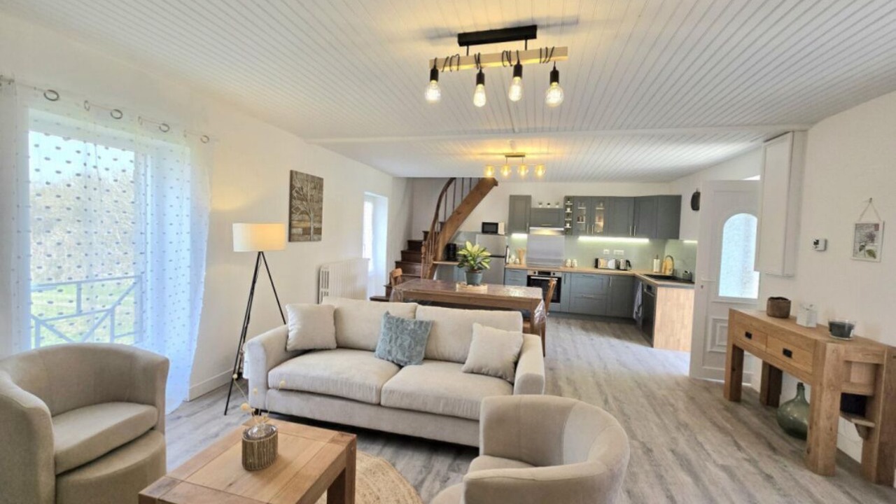 Photo of Livingroom in Savignac-Ledrier