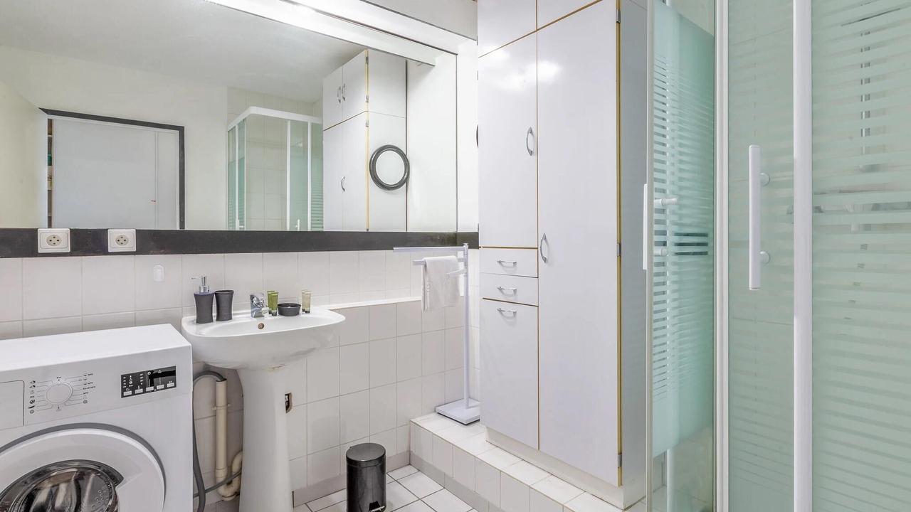 Photo of Bathroom in La Rochelle City Centre