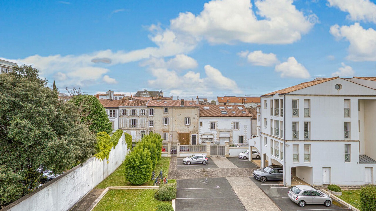 Photo of Bedroom in La Rochelle City Centre