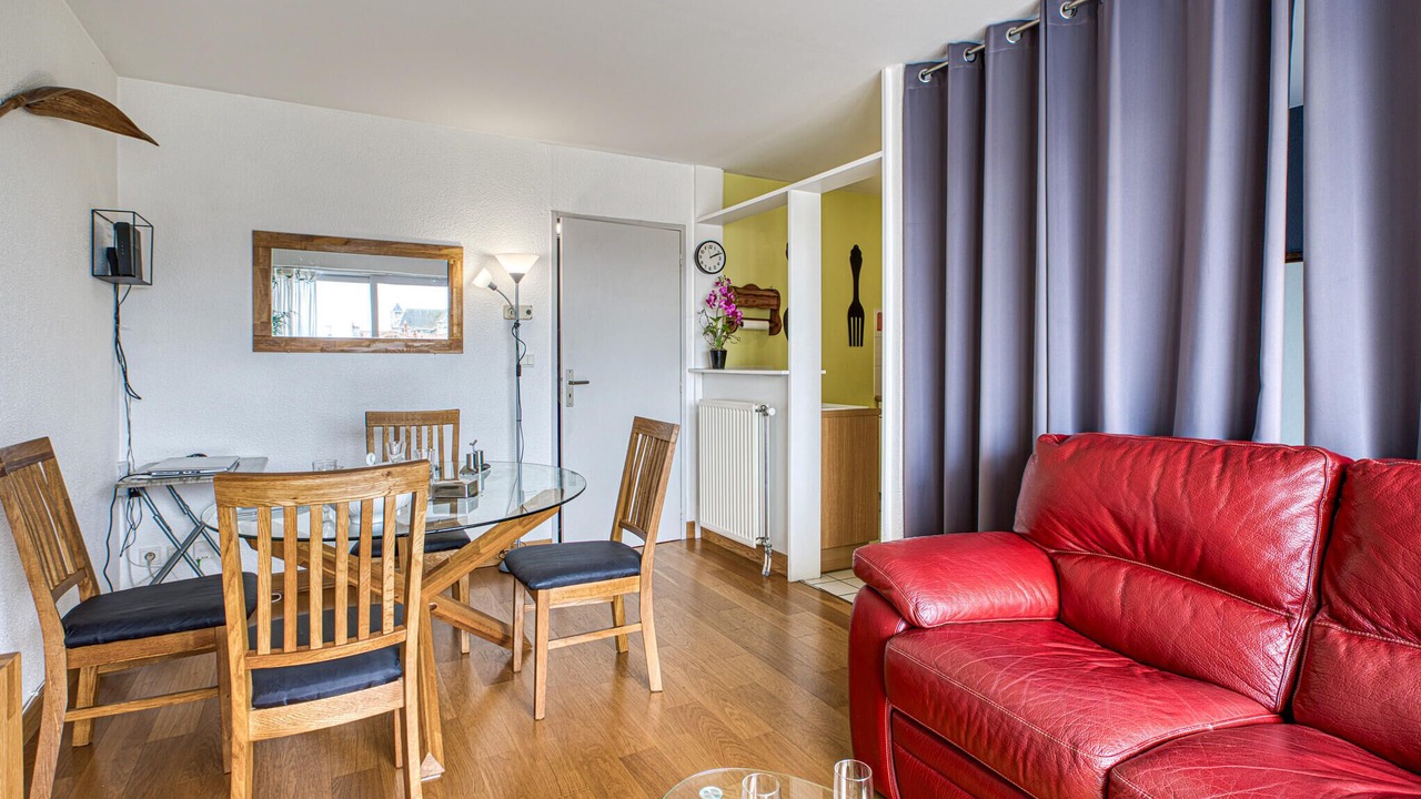 Photo of Bedroom in La Rochelle City Centre