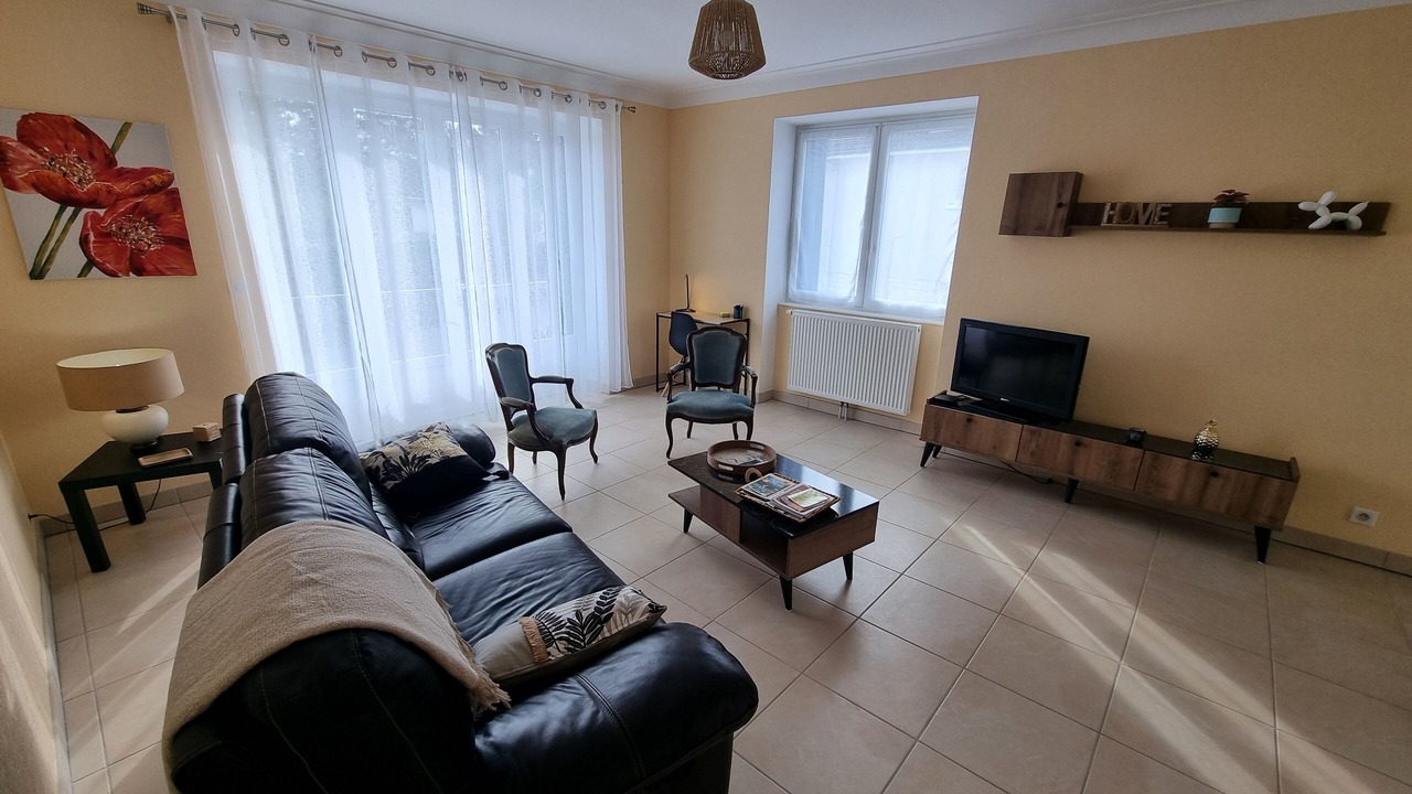 Photo of Livingroom in Cosnac