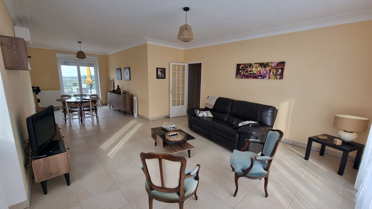 Photo of Livingroom in Cosnac