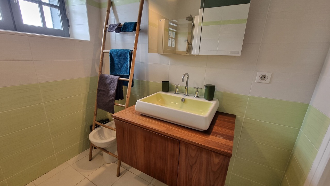 Photo of Bathroom in Cosnac