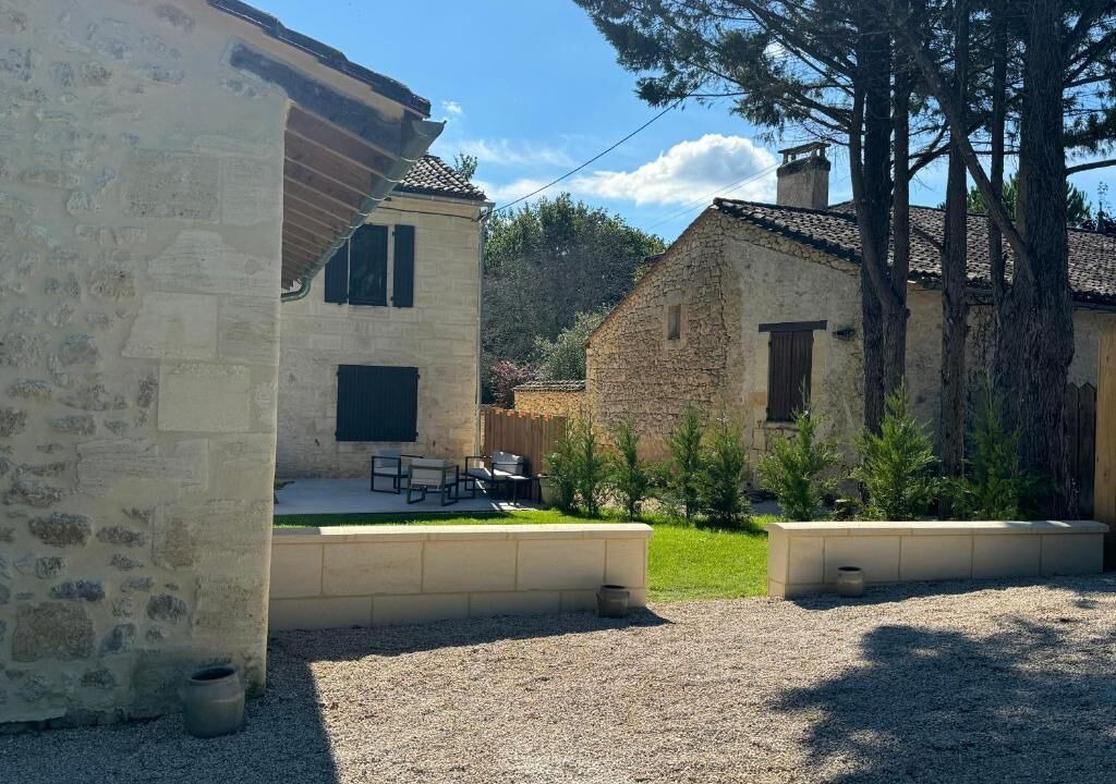 Photo of Patio Balcony in Naujan-et-Postiac