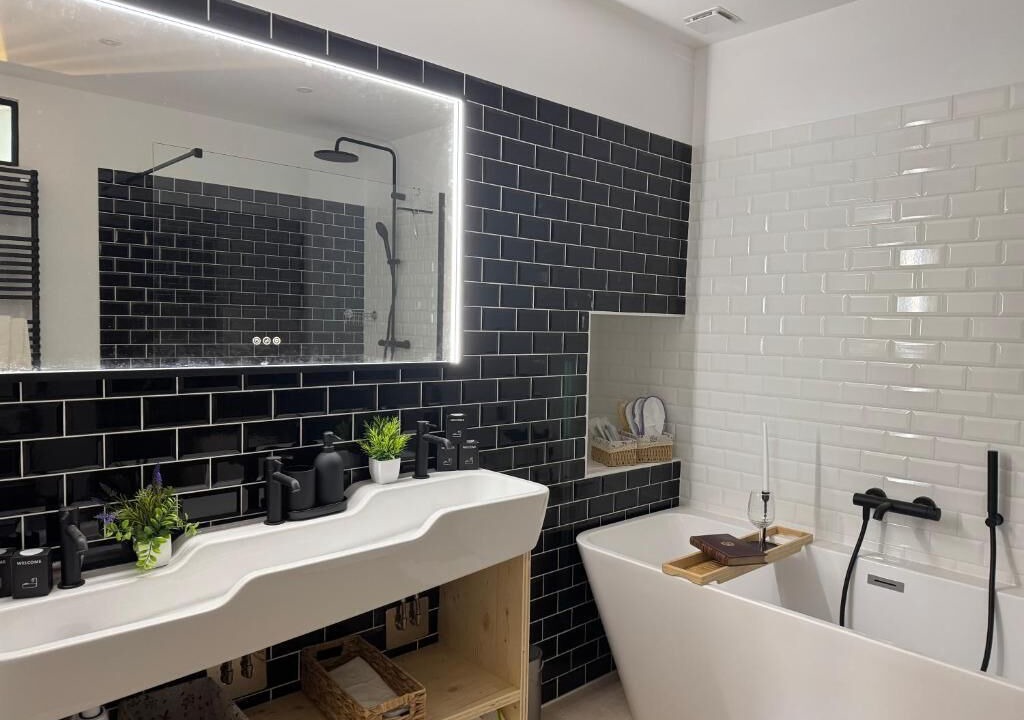Photo of Bathroom in Naujan-et-Postiac