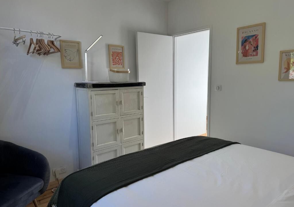 Photo of Bedroom in Naujan-et-Postiac